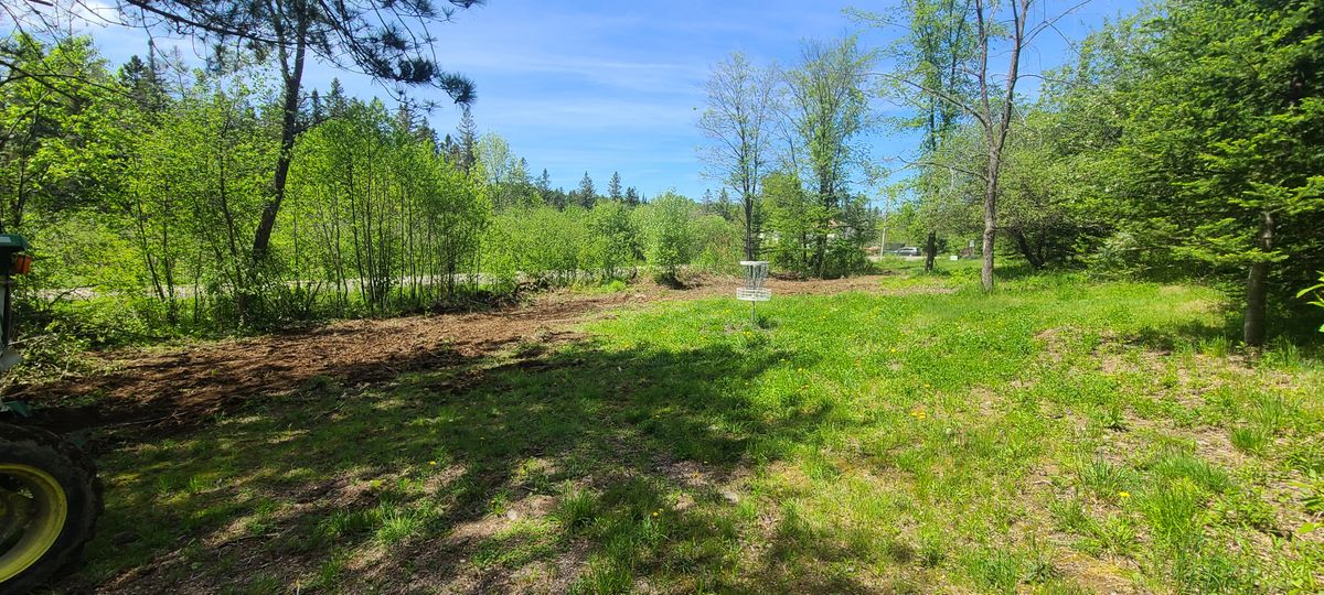 Hole 17 Green
Par 4 420ft