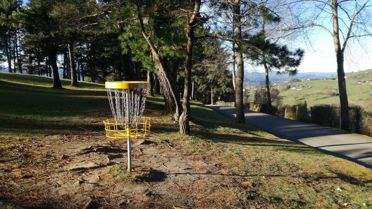 Hole #1 basket