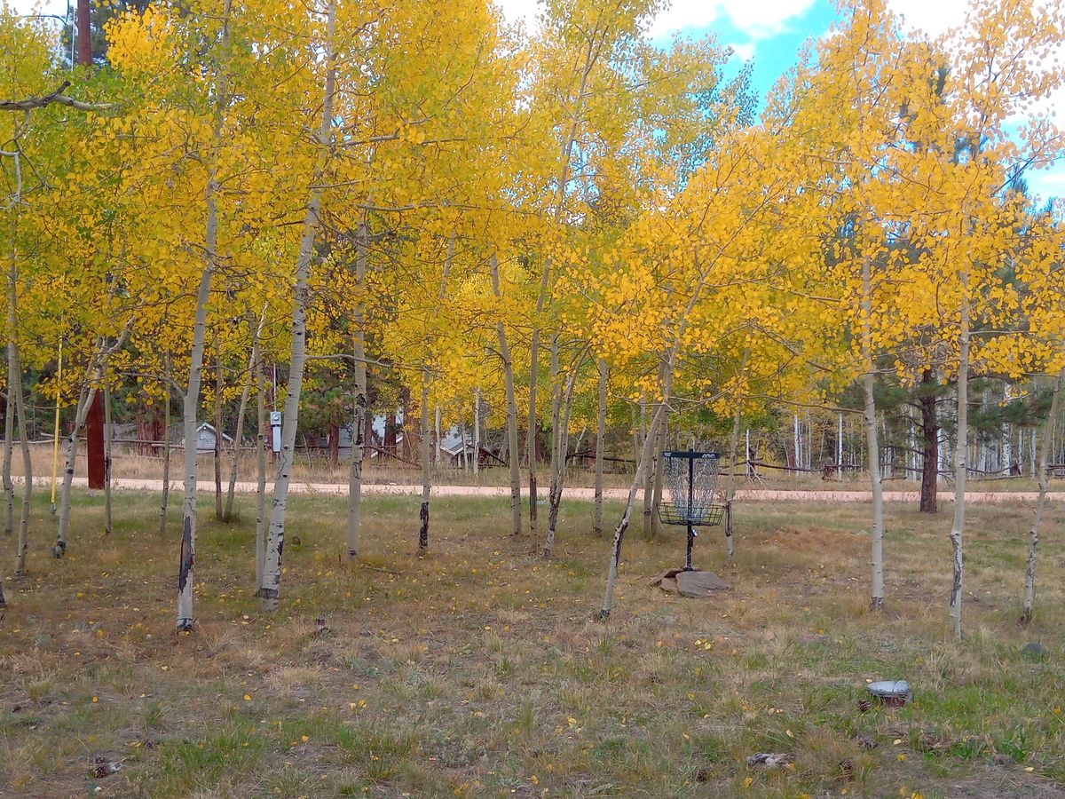 Beautiful fall colors at hole 4/8.