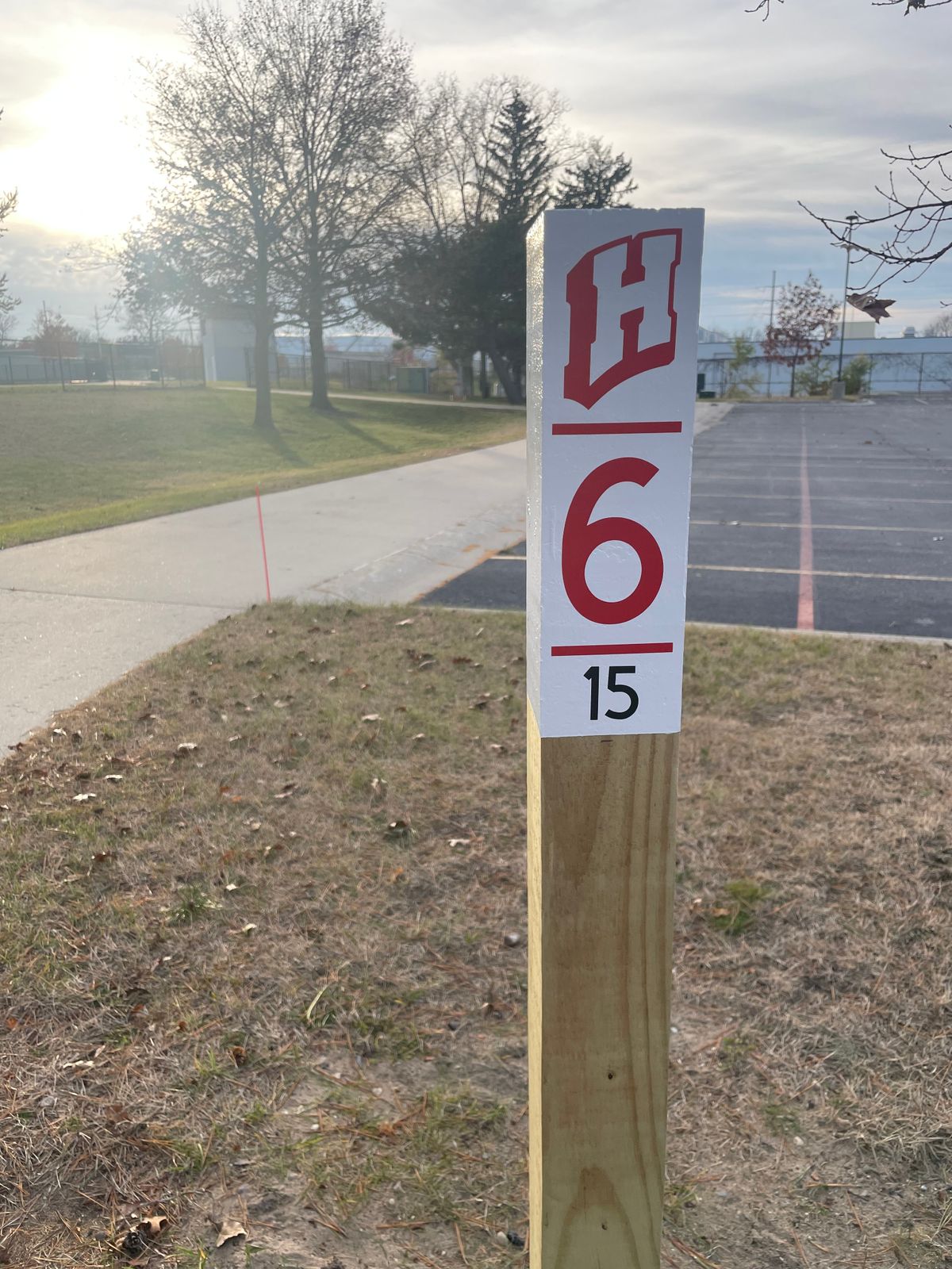White tee pad for hole 6 (or hole 15 for 18 hole layout)