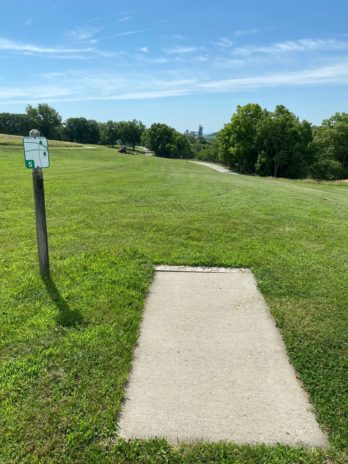 Hole 5 Tee