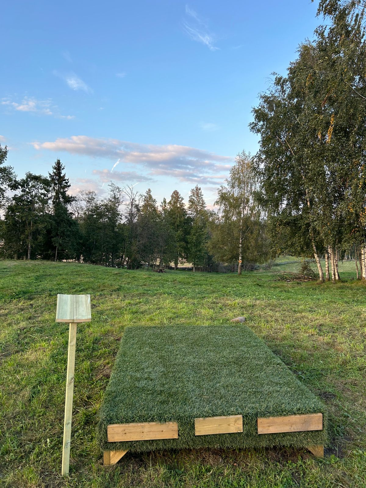 Hole 1 Teepad