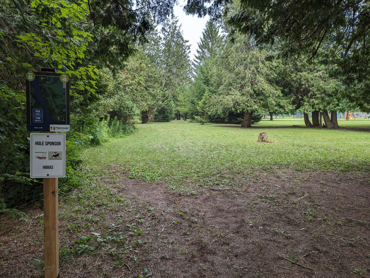 Hole 5 Tee