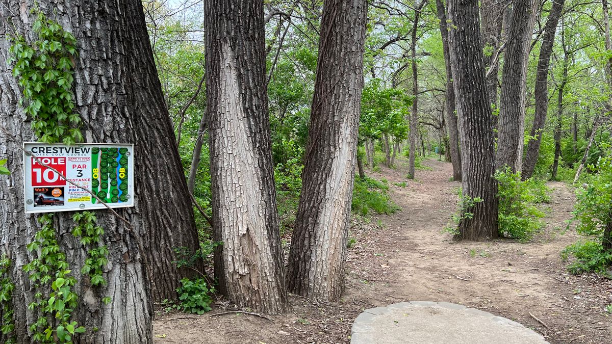 Hole 10 in