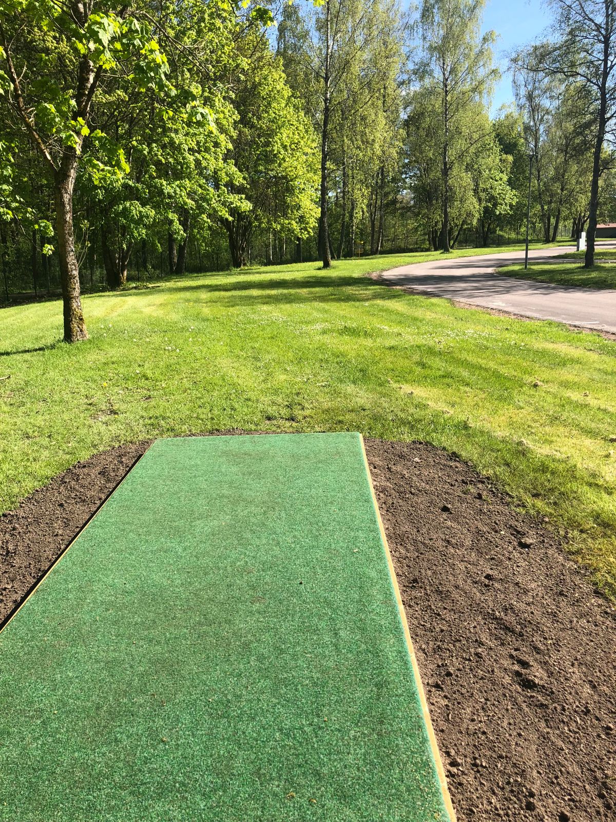 Tee 8