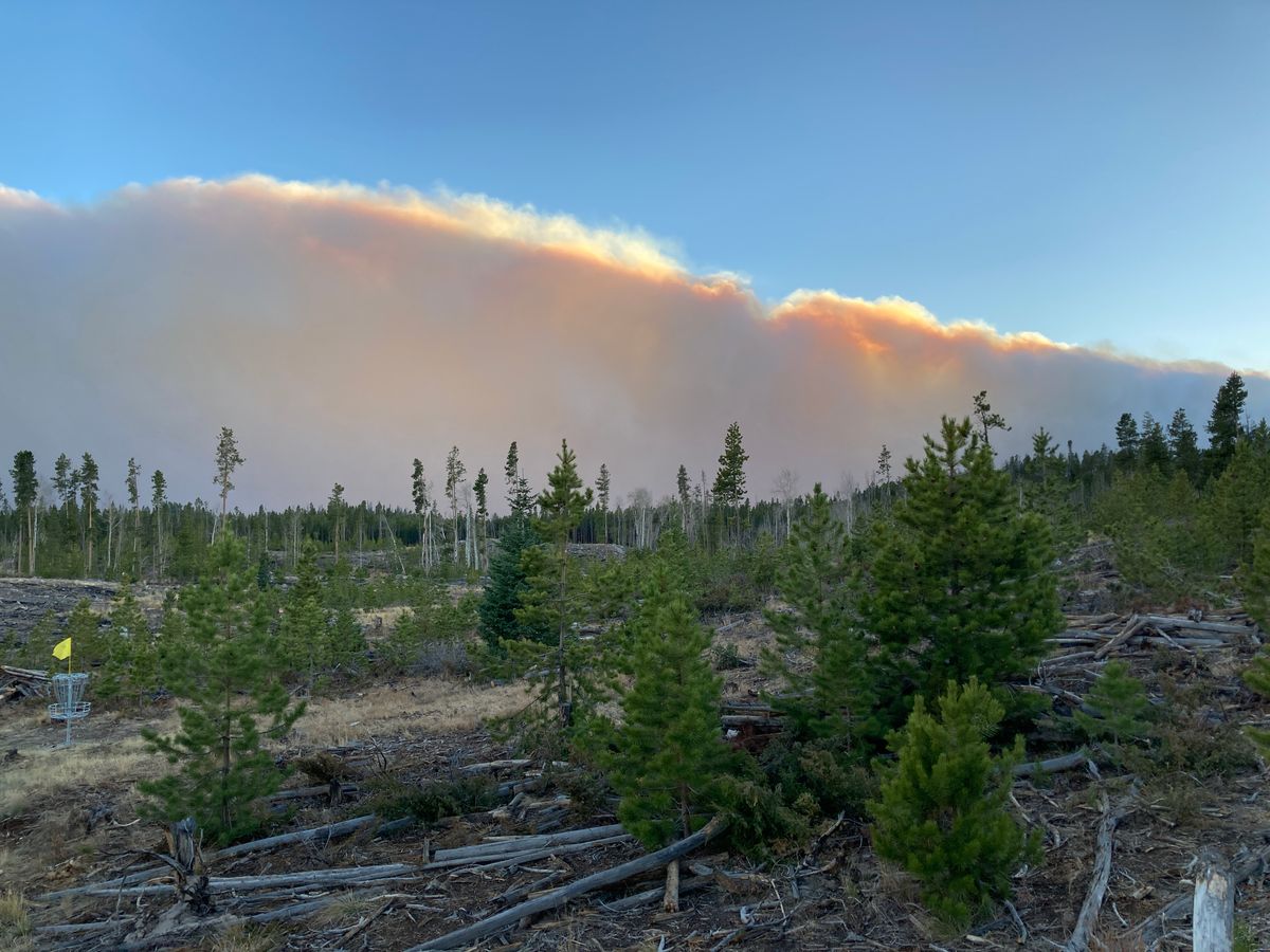 Hole 6 - Friday Oct 16 when East Troublesome Fire had kicked up. Smoke cloud in bkgrnd around sunset