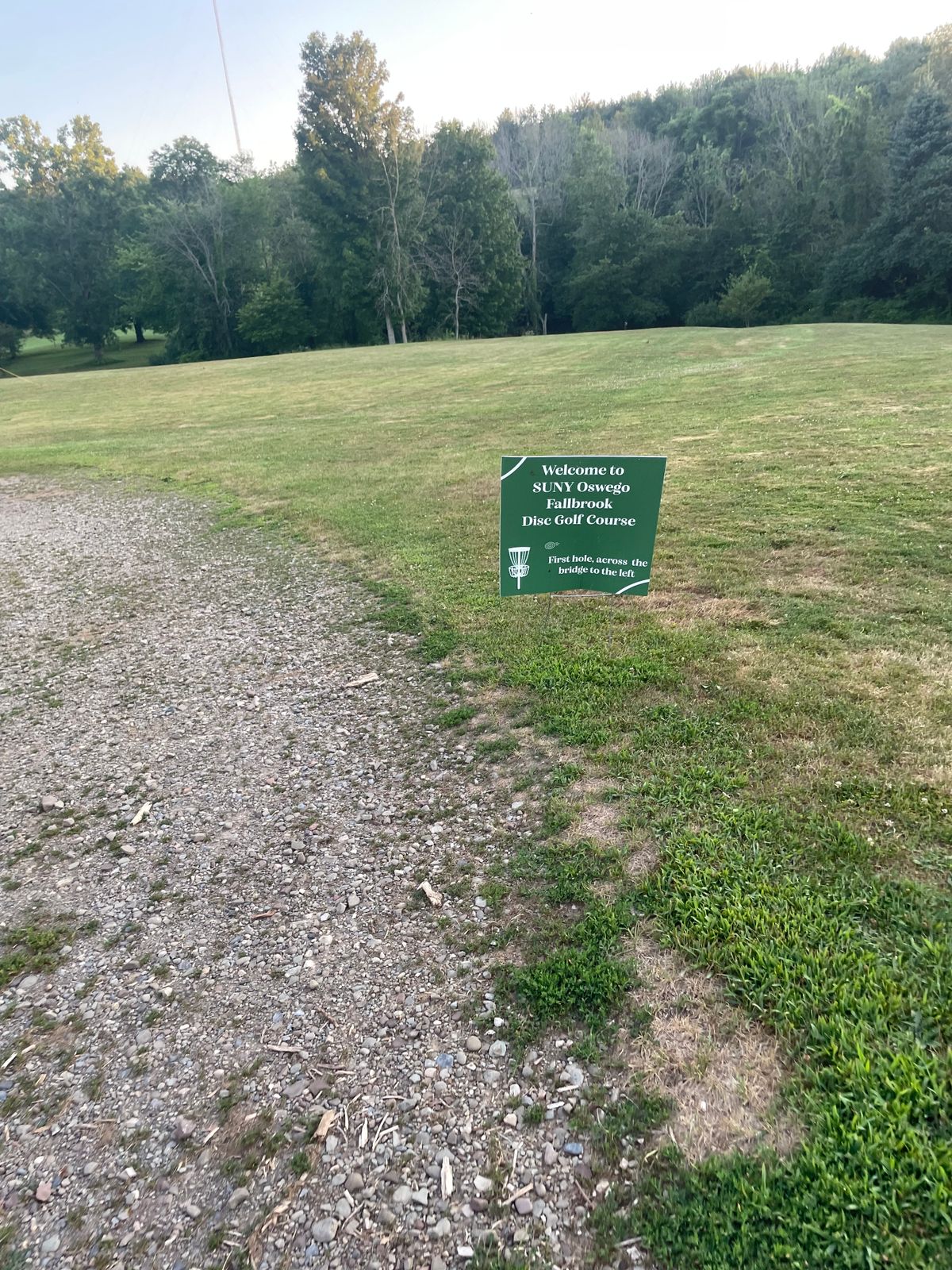 Course sign at entrance.