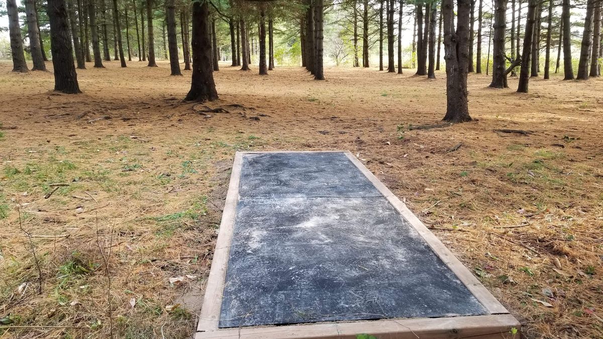 Hole 1 shorts