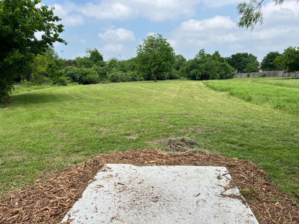Hole 2 tee
