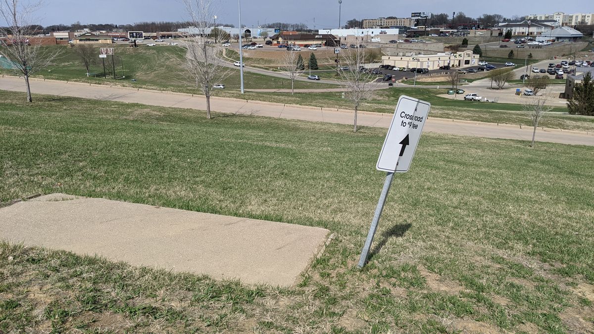 Cross Road to Tee #9