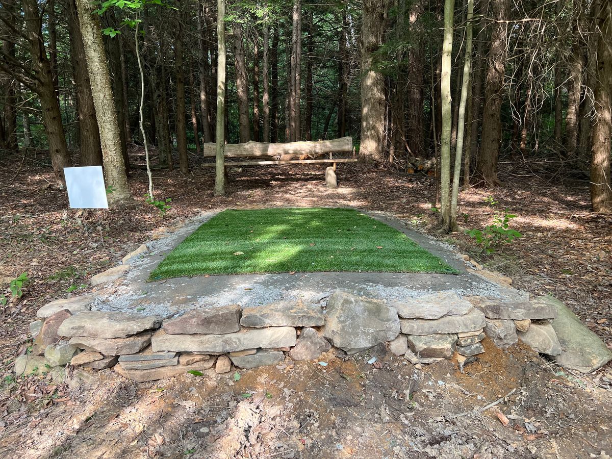 16 tee and bench