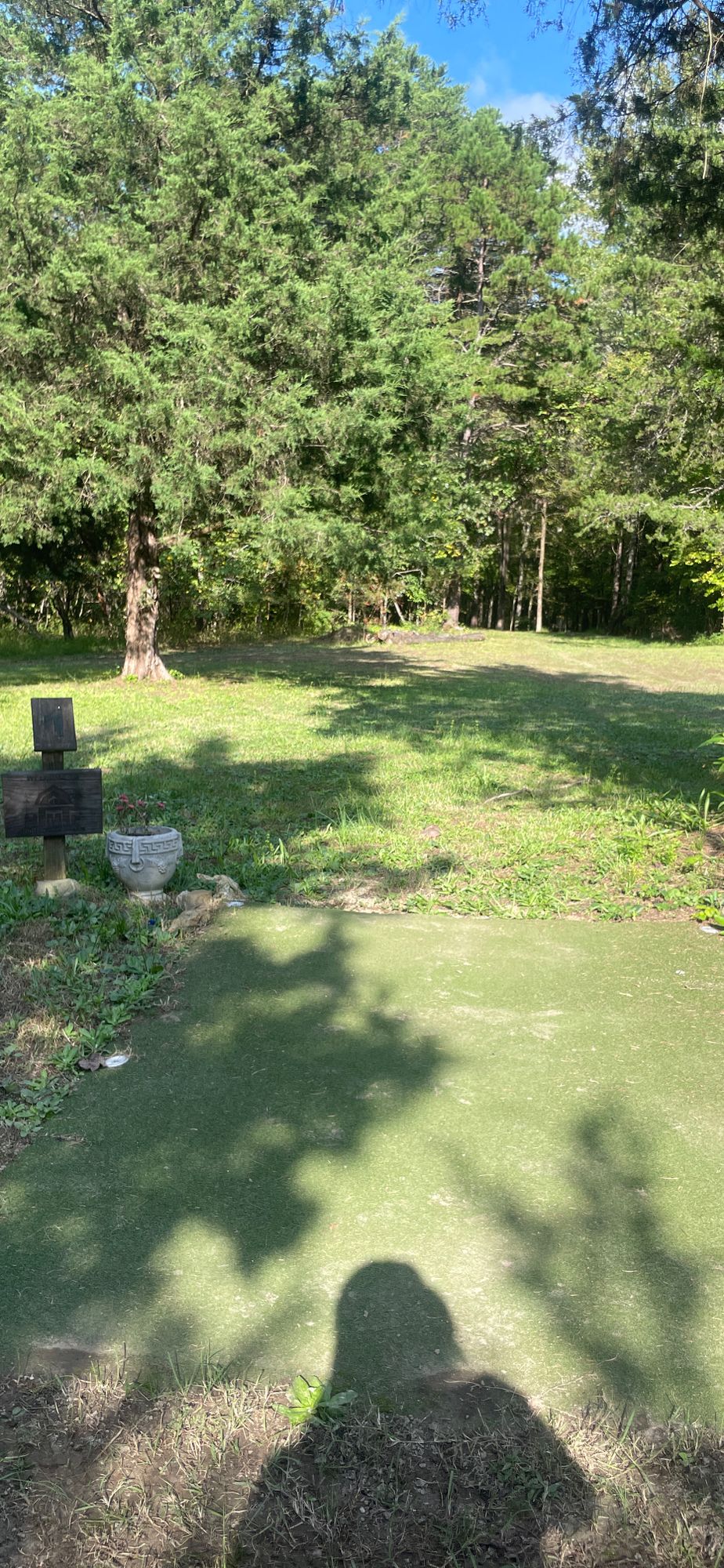 Hole 1
Par 3