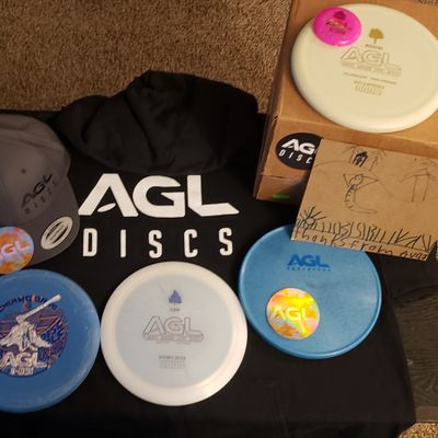 Awesome package that arrived. If you want a great utility disc/putter check out the Baobab!