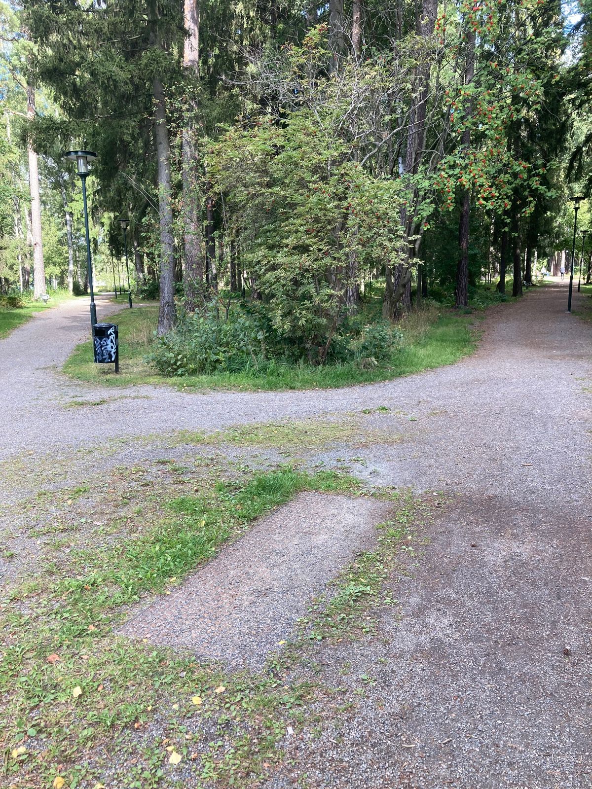 Hål 4 man kan välja höger eller vänster det är en par 4 150m