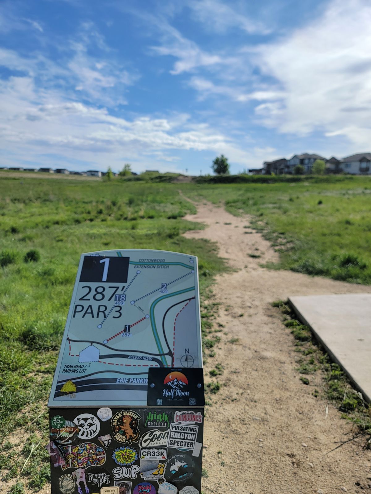 Hole 1 teepad