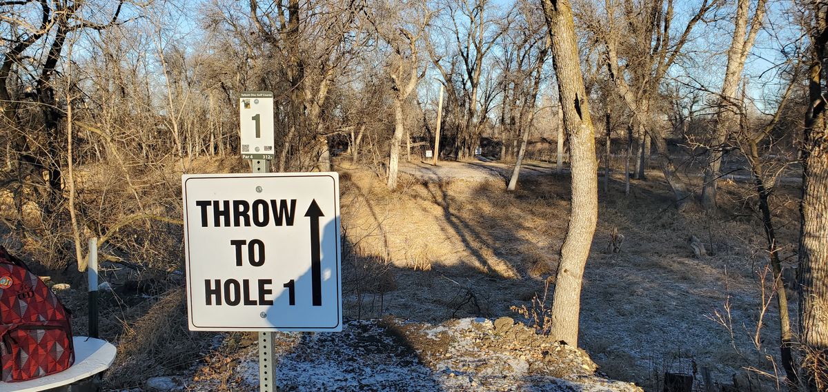 Hole 1 tee to landing zone.