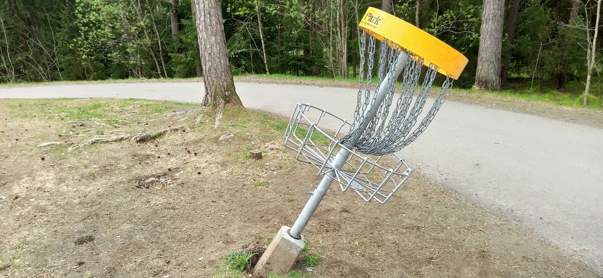 Korit Ruusuvuoressa DisGolfPark koreja.