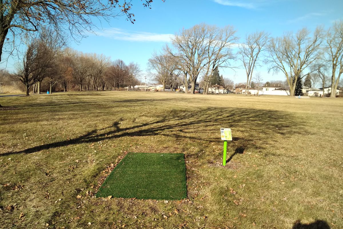 Hole 2 tee