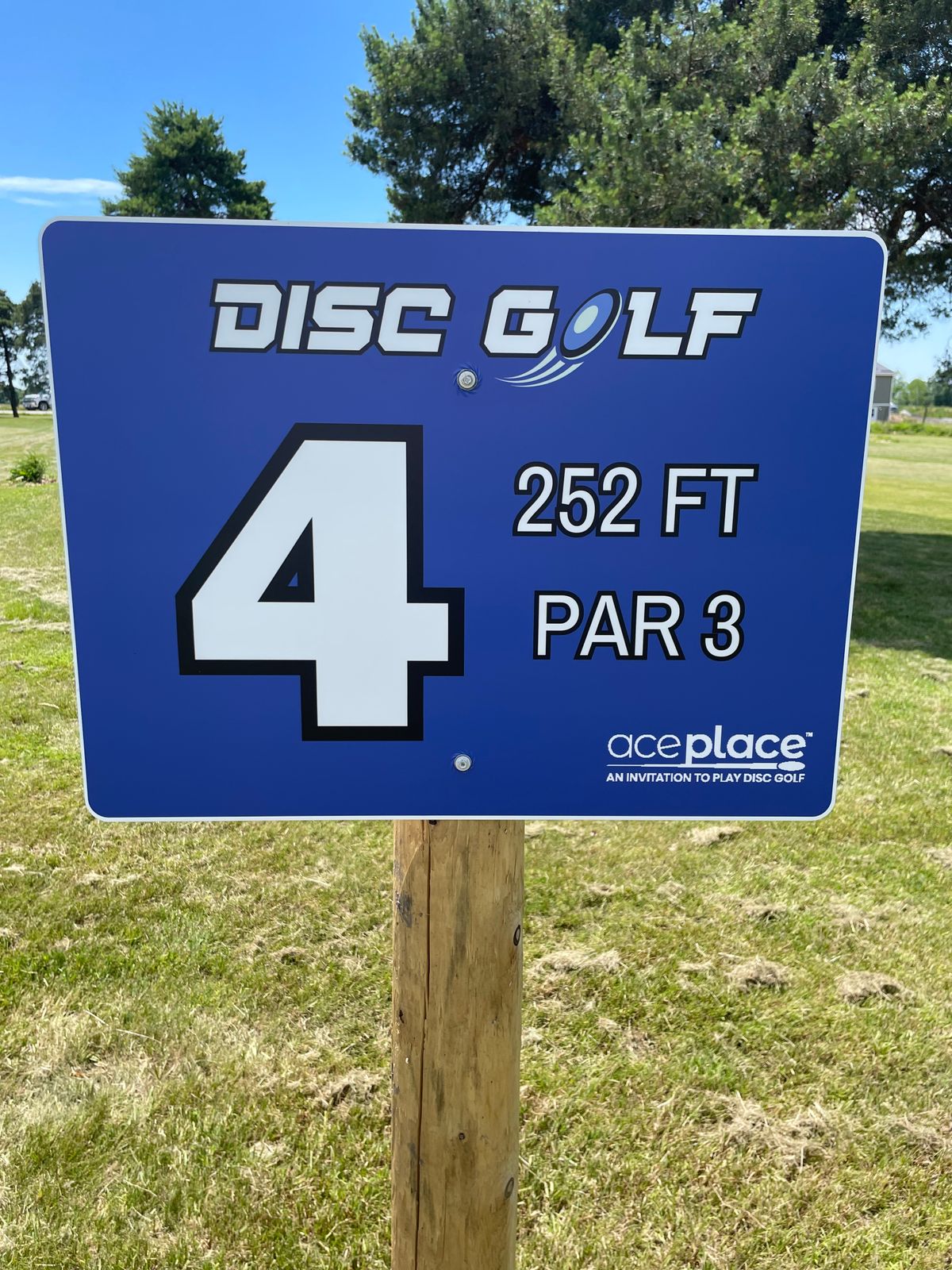 Hole 4 sign