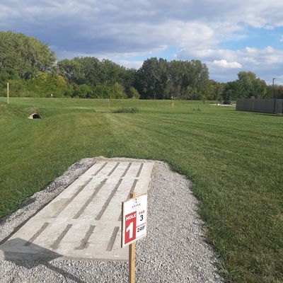 Hole 1 Pad