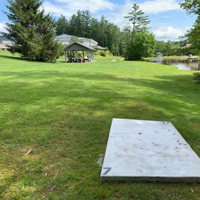 7-straight ahead, water on the right basket is on the edge so disc may go swimming.