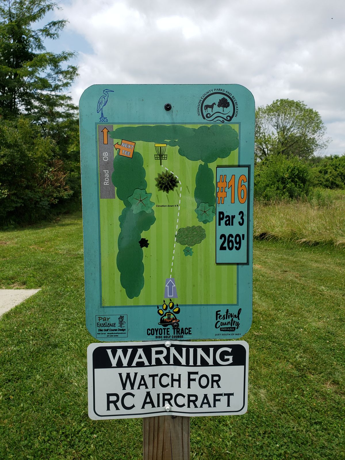 #16 Tee Sign closeup.