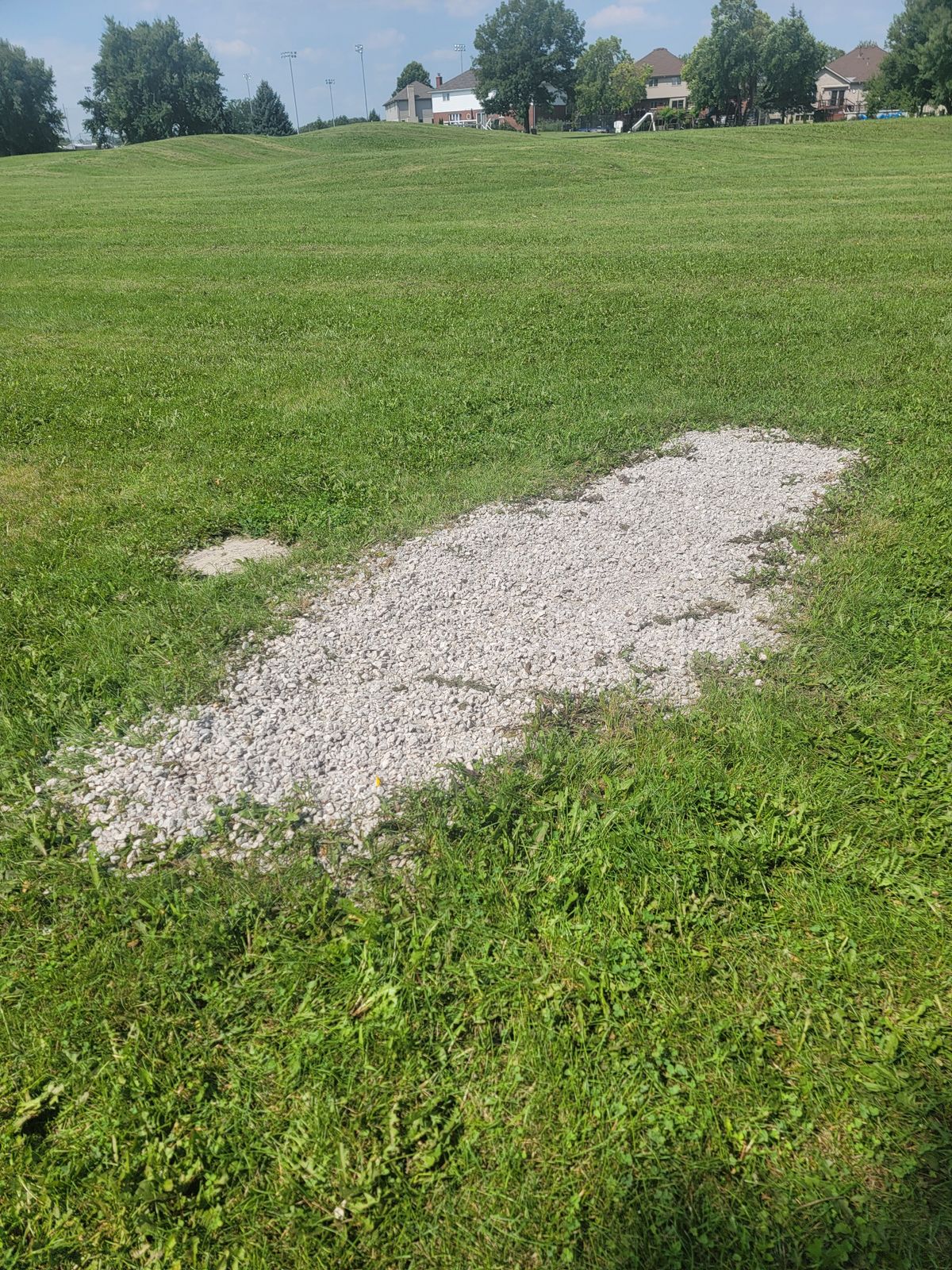 Loose gravel pad