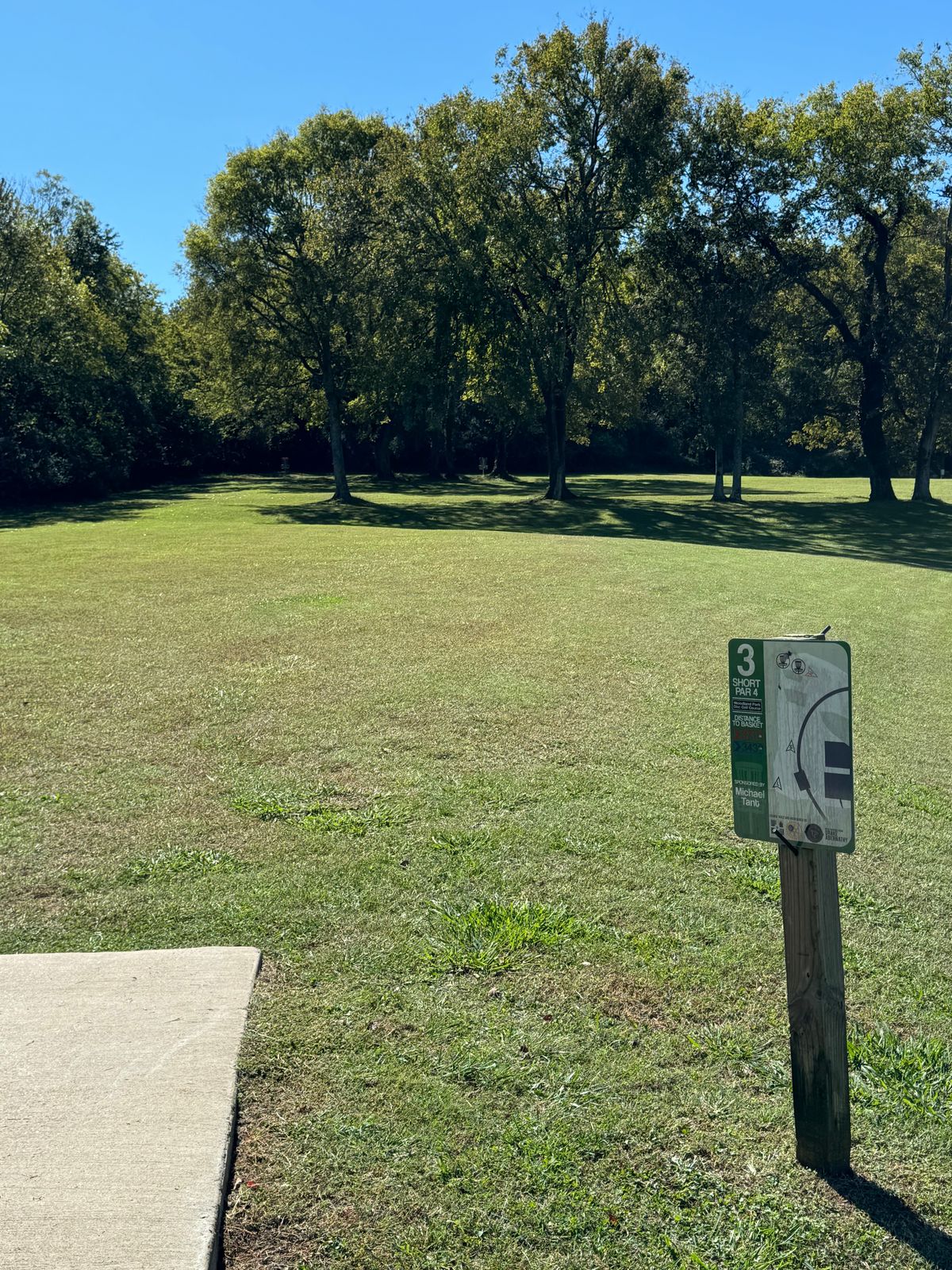 Elevated hole before entering woods