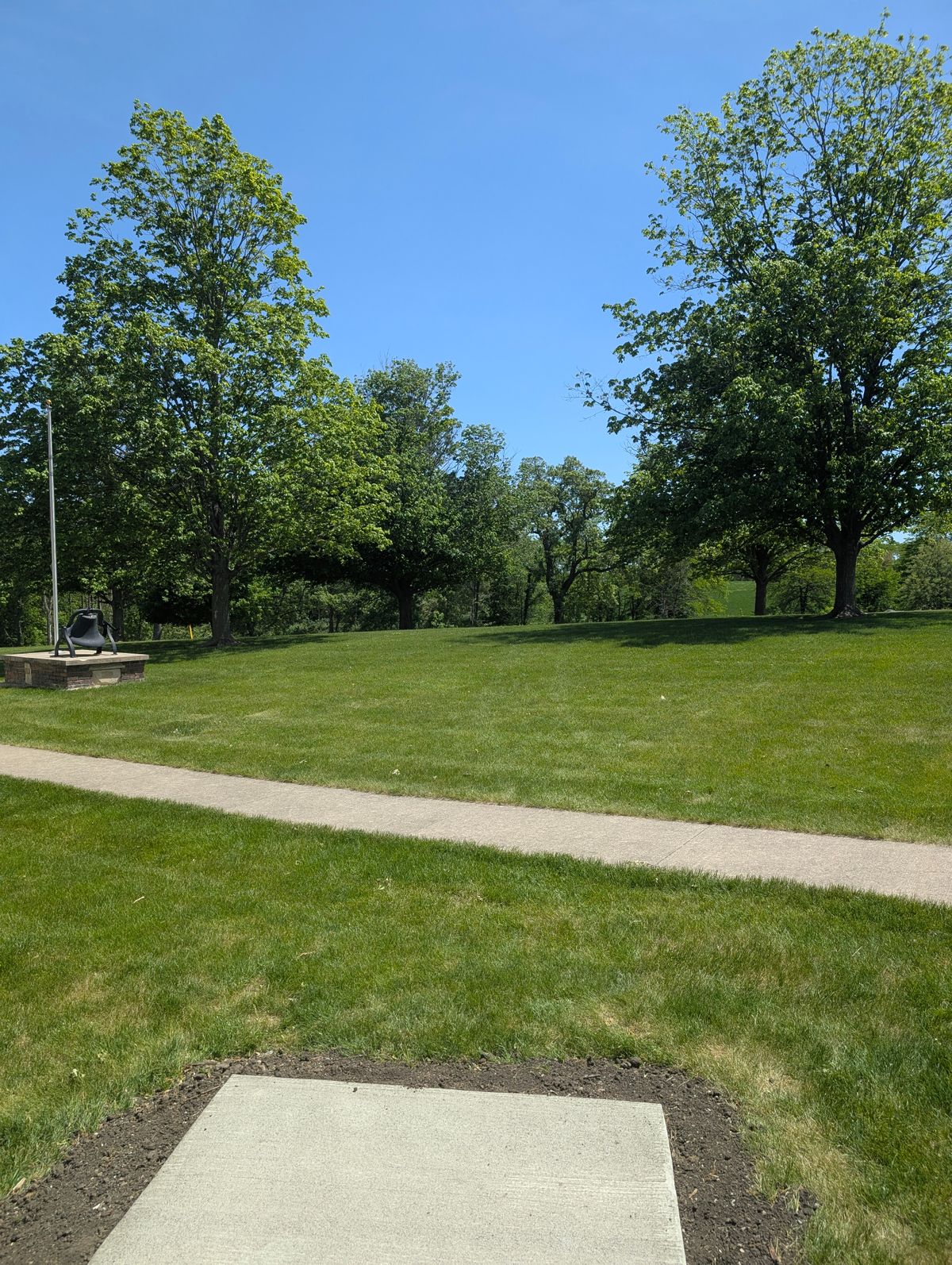 Hole 1 tee