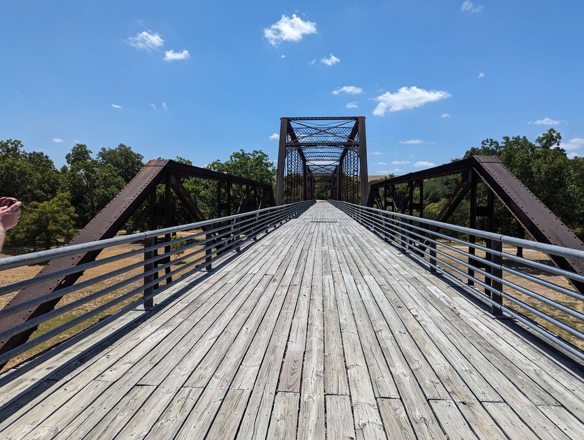 Hole 18 bridge teepad