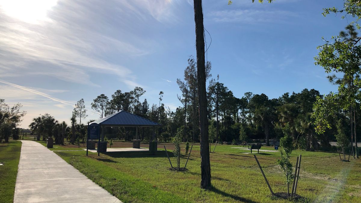 Hole 1 pavilion
