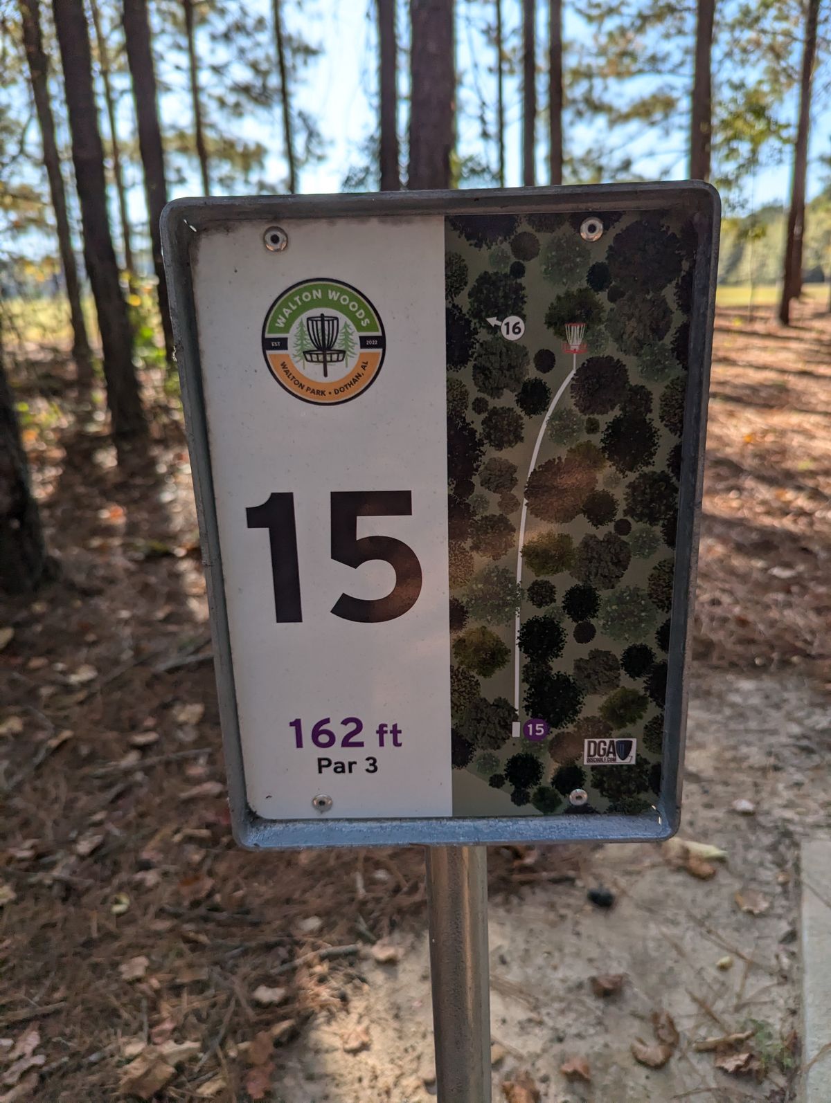 Tee sign of 15