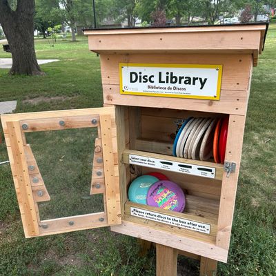 Don’t have a disc? No problem! Borrow a free one from the disc library on hole 1.