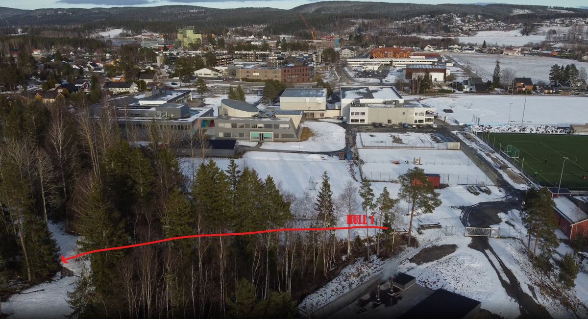 Oversiktsbilde med Bjørkelangen sentrum i bakgrunnen