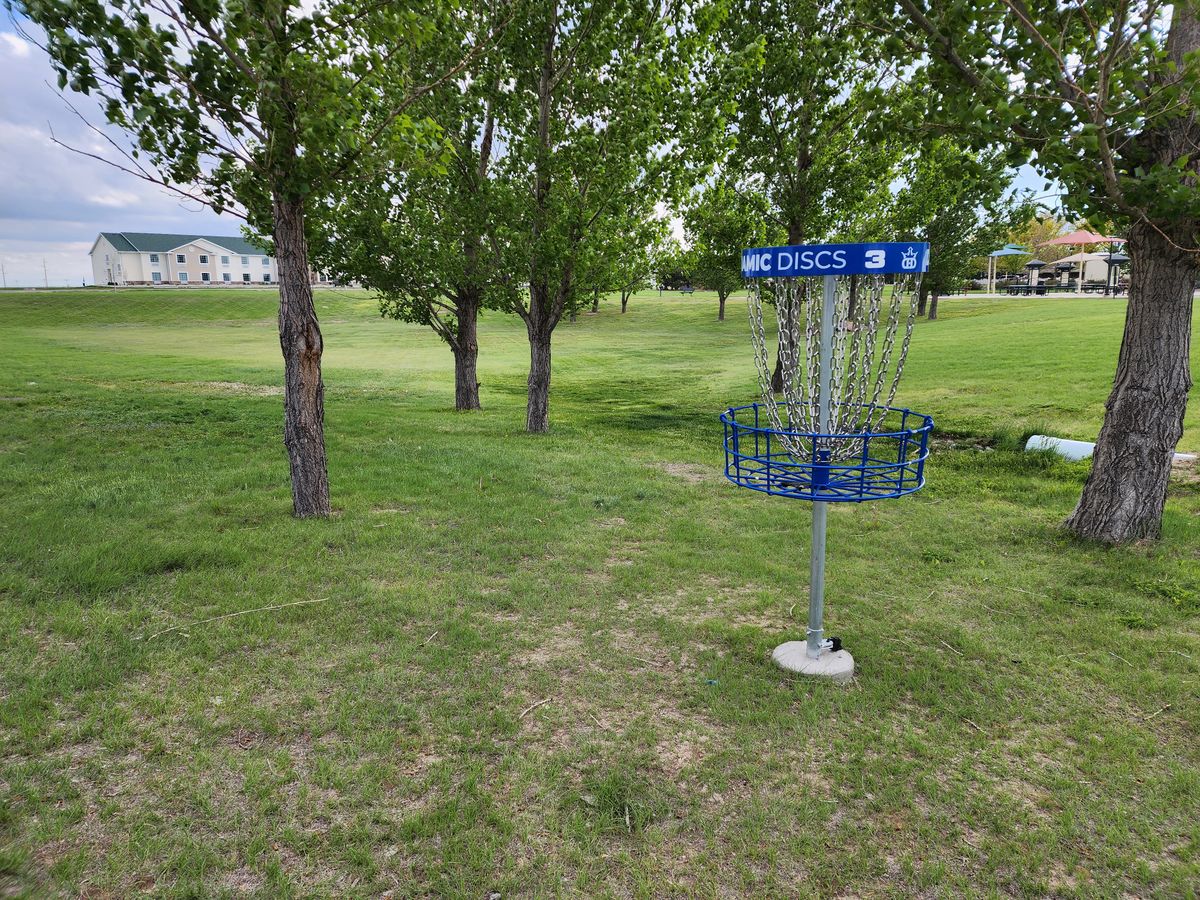 Hole 3 - Basket