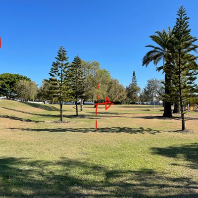 Tee 3 mando. Watch out for kids on the park.