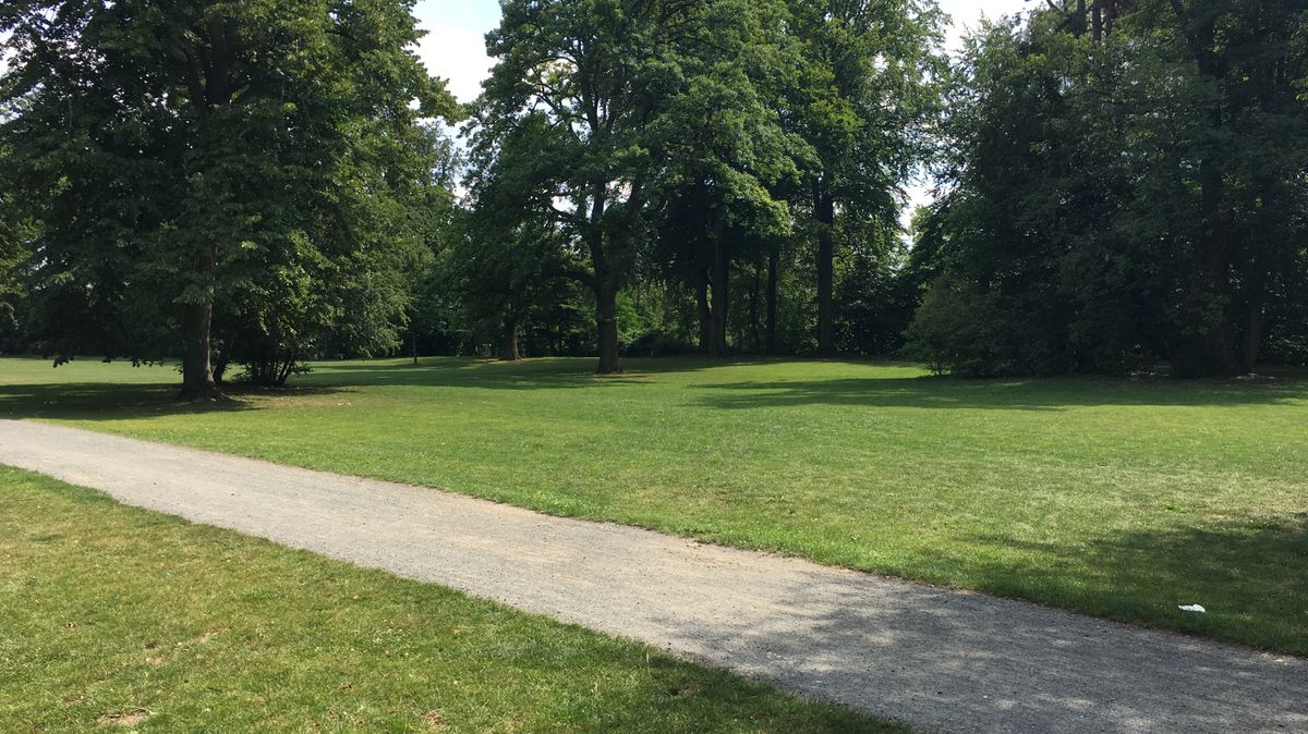 View Middle Hole 1
