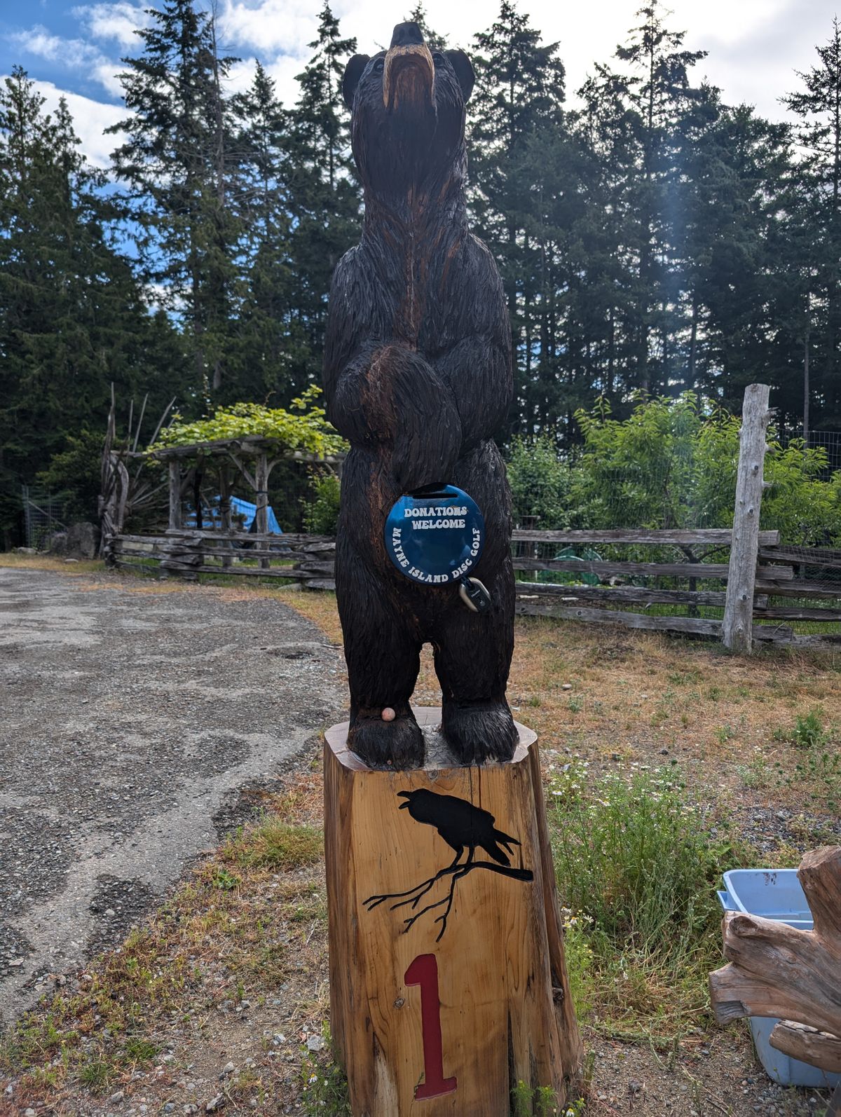 Beautiful wood work to start the round