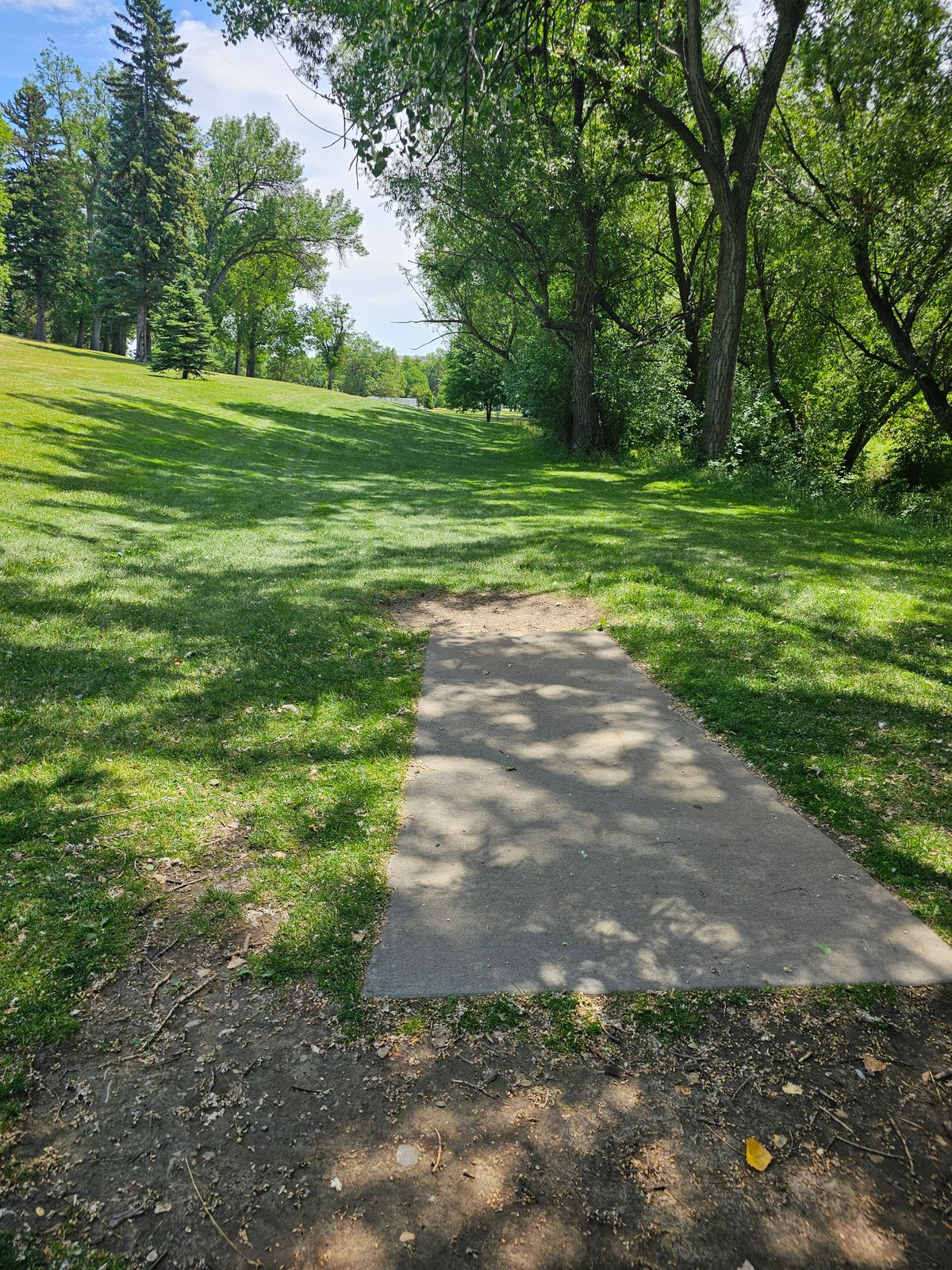 Hole #8.  Small creek on the right.