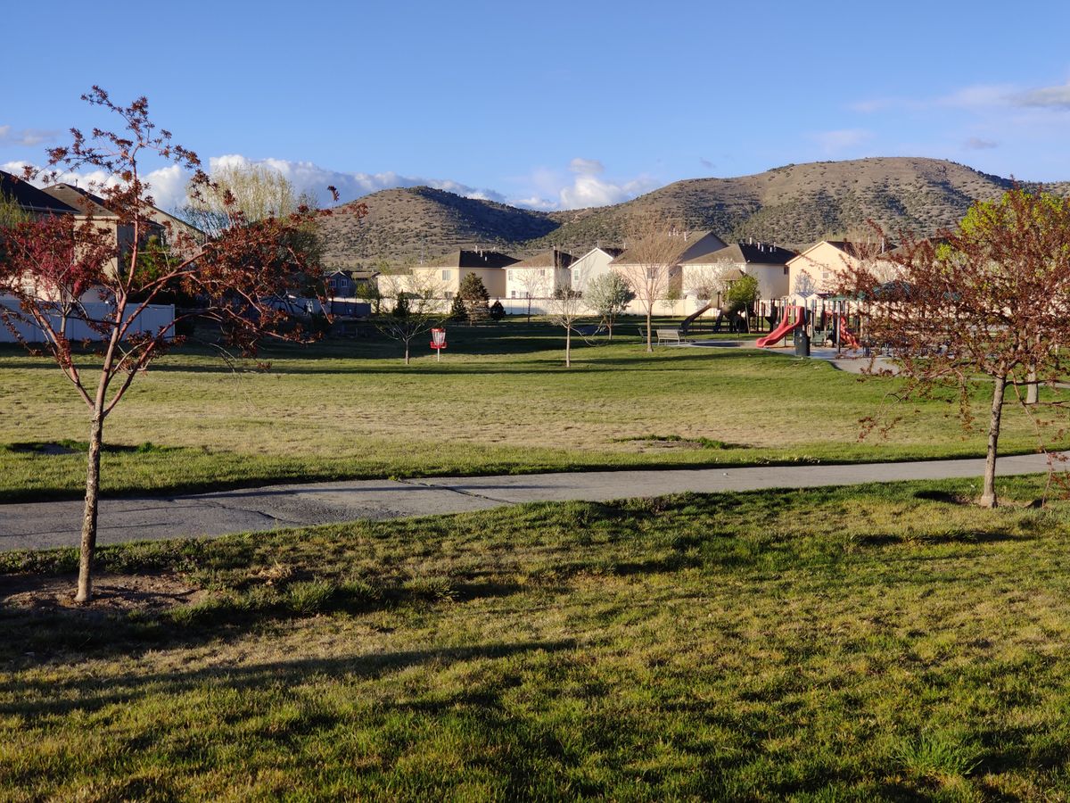 View from hole 5 tee pad to basket.