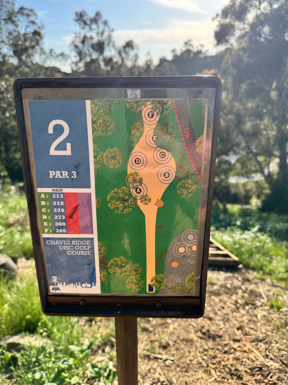 2 tee sign