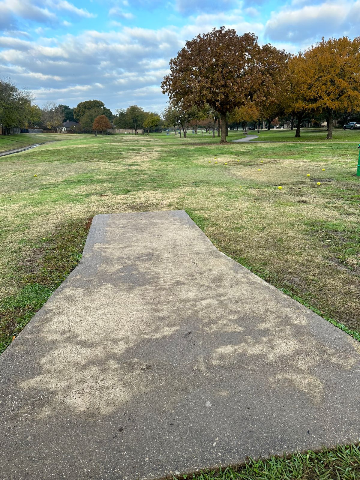 Hole 2 Tee Pad (No sign)