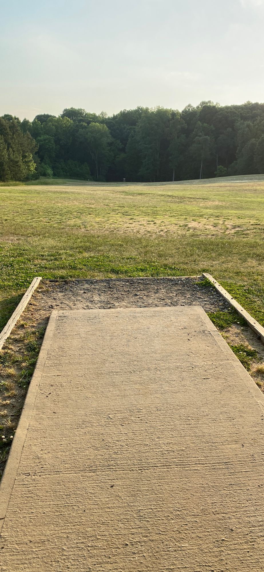 Hole 2 - 460 ft - Par 3