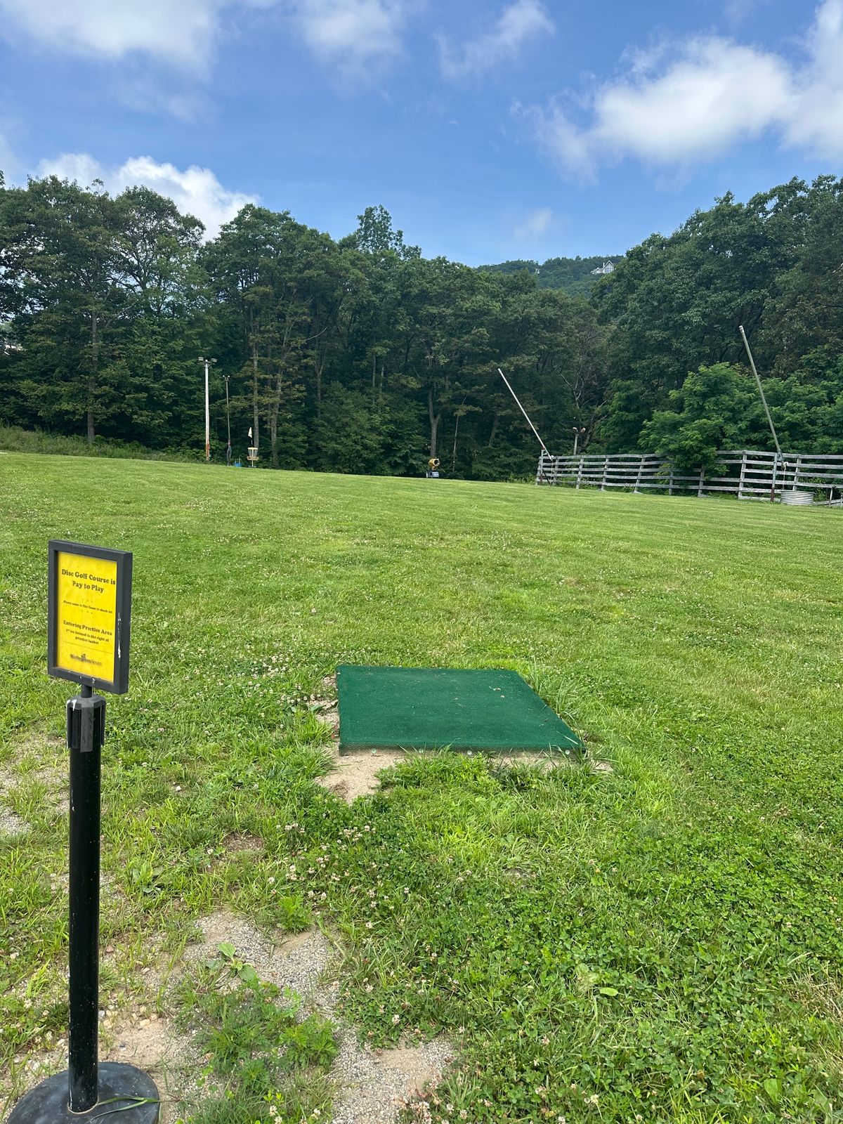 Practice hole (only hole that isn’t heavily wooded)