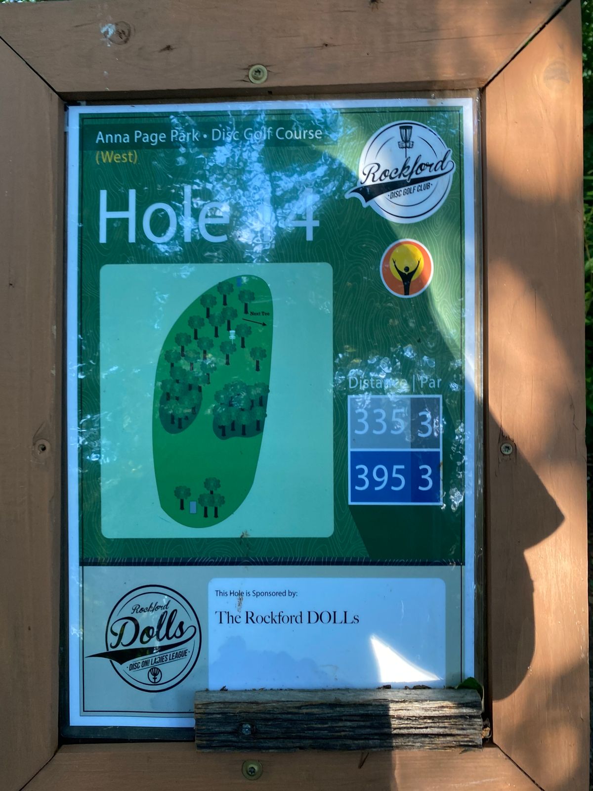 Hole 14 tee sign.