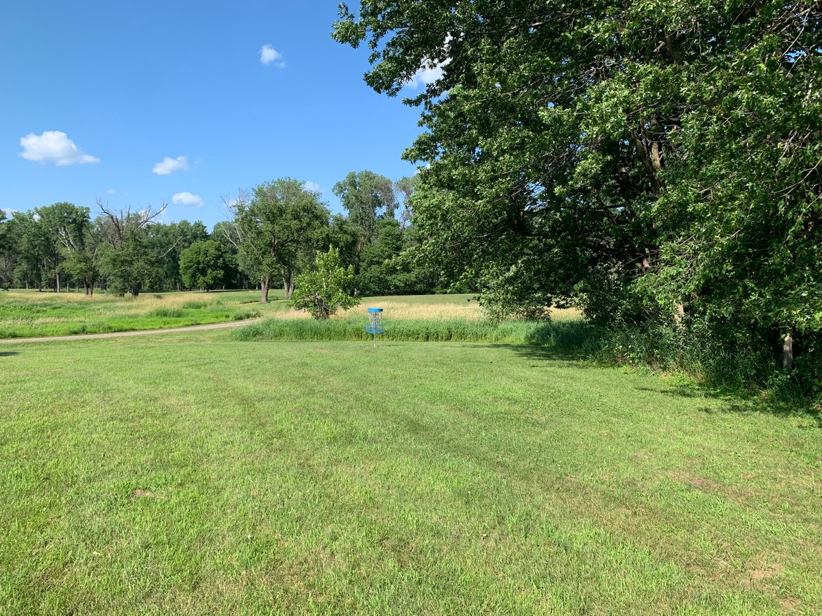Hole 6 approach