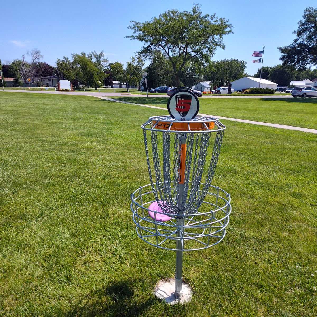 Hole 5 basket