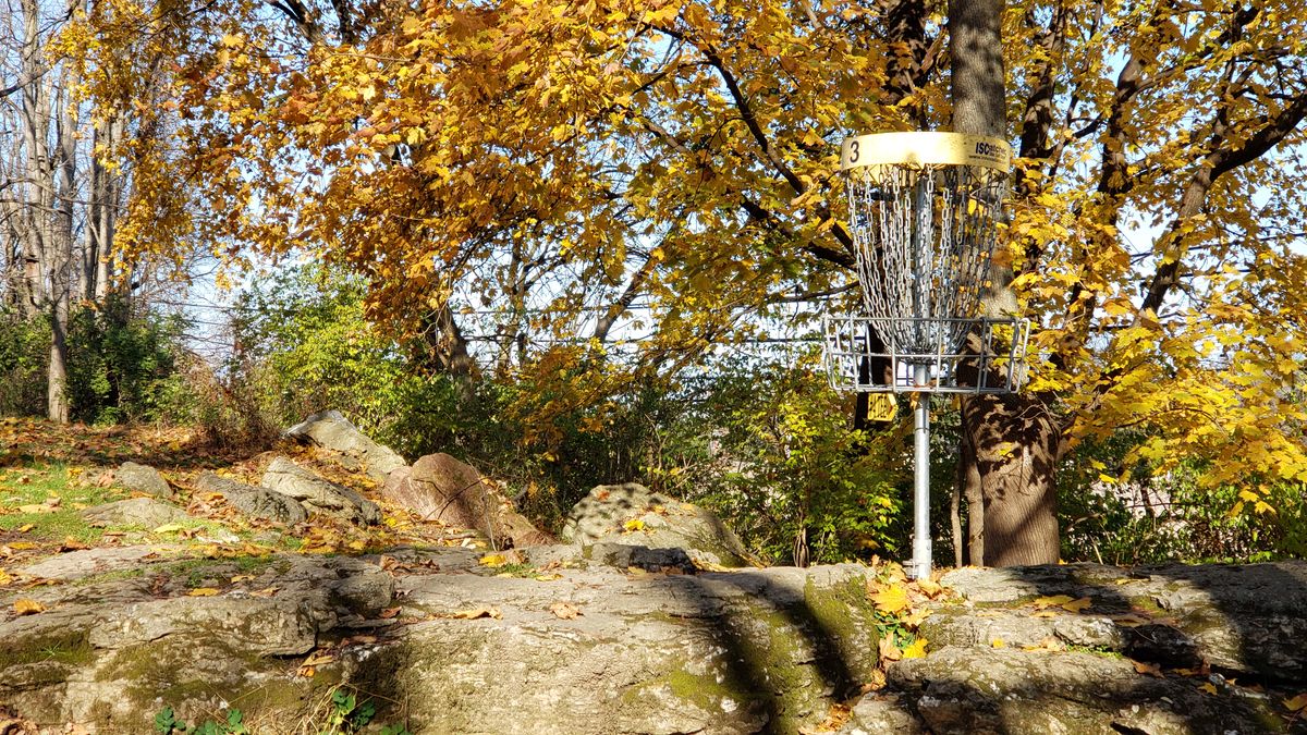 Hole 3 November